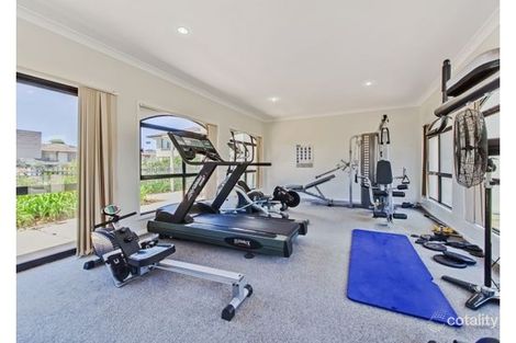 Property photo of 24/12 Greendale Way Carindale QLD 4152
