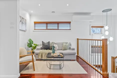 Property photo of 22 Domain Drive Hillside VIC 3037