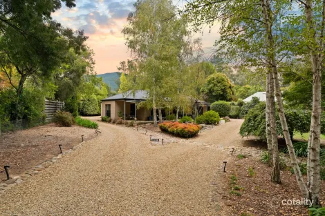 25 Ashwood Ave, Bright, VIC 3741