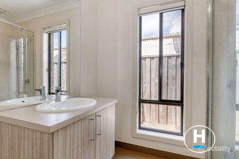Property photo of 58 Daybreak Vista Mickleham VIC 3064