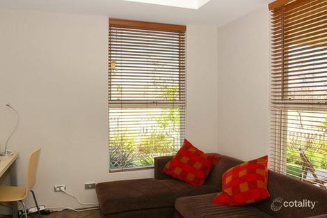 Property photo of 9 Hygeia Bend Atwell WA 6164