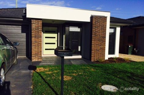 Property photo of 127 Wurrook Circuit North Geelong VIC 3215