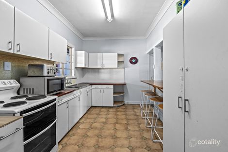 Property photo of 177 Glebe Road Silkstone QLD 4304