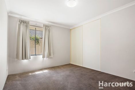 Property photo of 5 Kendale Way Meadow Springs WA 6210