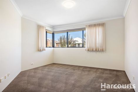 Property photo of 5 Kendale Way Meadow Springs WA 6210
