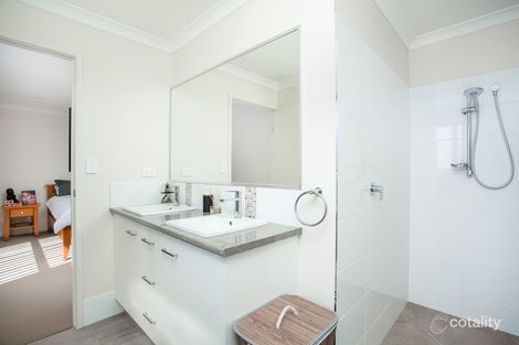 Property photo of 7 Flametree Court Tamaree QLD 4570