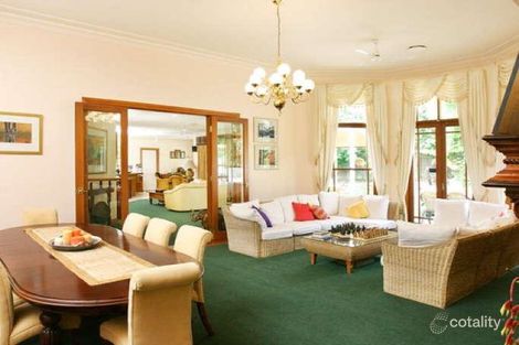 Property photo of 10 Cedar Court Brookfield QLD 4069