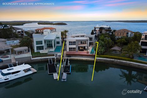 7 Knightsbridge Pde E, Paradise Point, QLD 4216