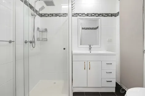 Property photo of 17-19 Lime Street Avenel VIC 3664