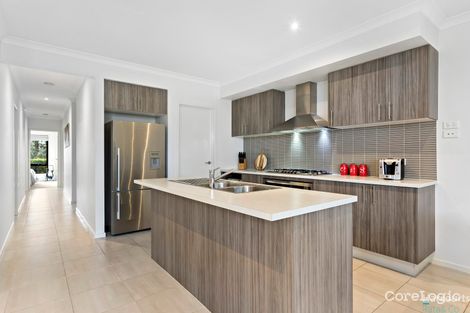 Property photo of 25 Kinetic Way Craigieburn VIC 3064