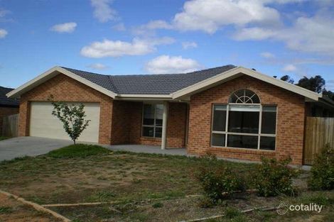 11 Millicer Pl, Dunlop, ACT 2615