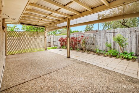 Property photo of 2/1 Lucas Place Labrador QLD 4215