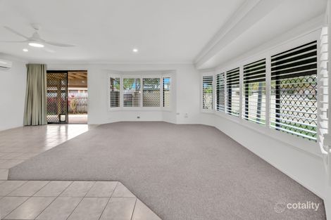 Property photo of 2/1 Lucas Place Labrador QLD 4215