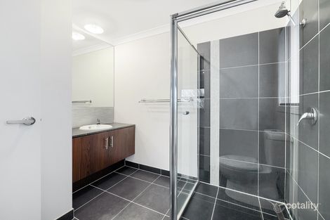 Property photo of 16 Minerva Avenue Cranbourne West VIC 3977
