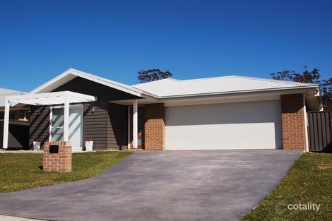 Property photo of 21 Summercloud Crescent Vincentia NSW 2540