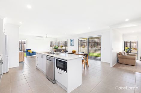Property photo of 17 Wylie Way Urraween QLD 4655