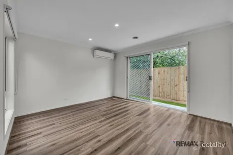 Property photo of 2 Jaye Place Cranbourne West VIC 3977