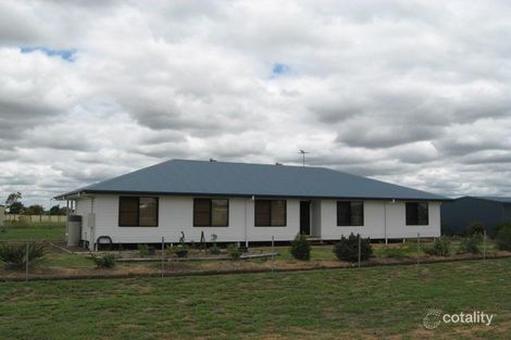 16 Ironbark Dr, Emerald, QLD 4720