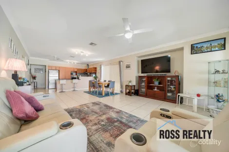 9b Hollitt Pl, Noranda, WA 6062