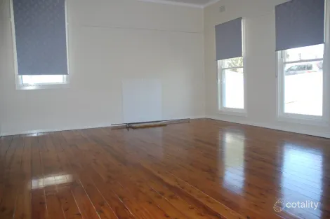 Property photo of 10 Burr Avenue Nowra NSW 2541