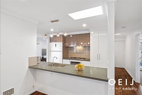 2 Haynes Ct, Kardinya, WA 6163