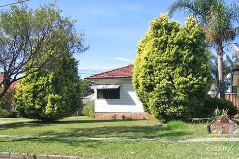 11 Hewitt St, Greenacre, NSW 2190