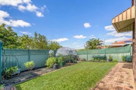 Property photo of 1/4 Webb Street Labrador QLD 4215