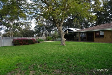 Property photo of 24 Hutchinson Road Burekup WA 6227
