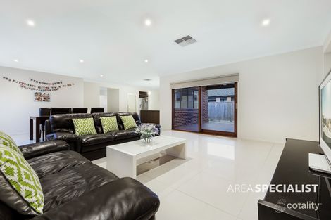 Property photo of 22 Valencia Circuit Cranbourne VIC 3977