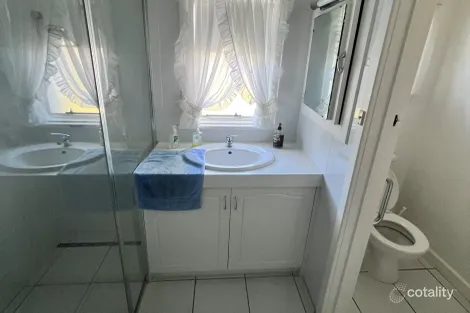 Property photo of 5 Loatta Road Lindisfarne TAS 7015