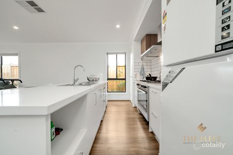 Property photo of 38 Tiverton Terrace Werribee VIC 3030