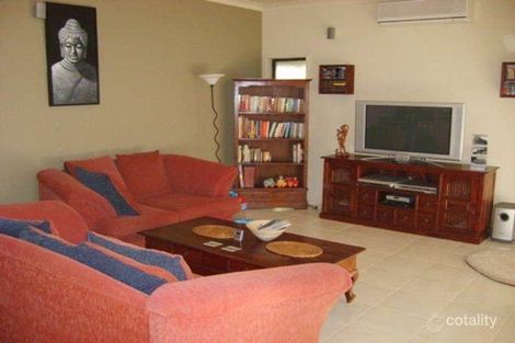 Property photo of 1/145 Olsen Avenue Labrador QLD 4215