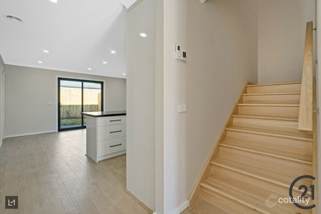 Property photo of 2/5 Sharpe Street Cranbourne VIC 3977