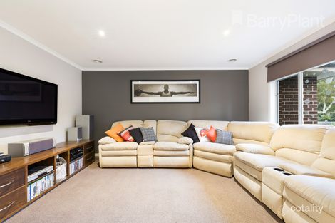 Property photo of 3/14-16 John Street Wandin North VIC 3139