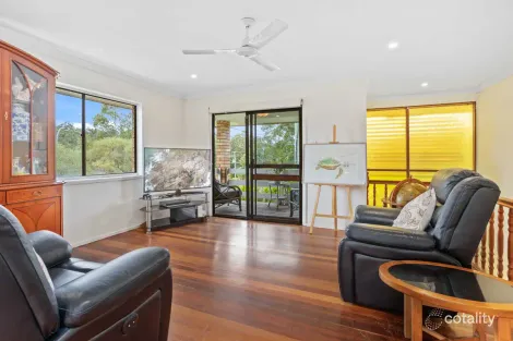 Property photo of 76 Bonogin Road Mudgeeraba QLD 4213