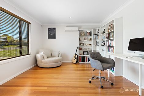 Property photo of 33 Barellan Avenue Dapto NSW 2530