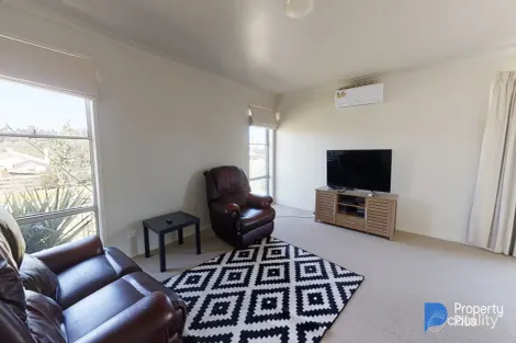 Property photo of 10 Honeysuckle Street Eaglehawk VIC 3556