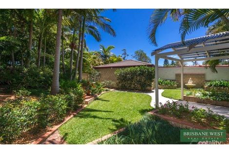 Property photo of 10 Oldfield Place Brookfield QLD 4069