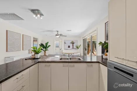 Property photo of 33 Norseman Street Port Noarlunga South SA 5167