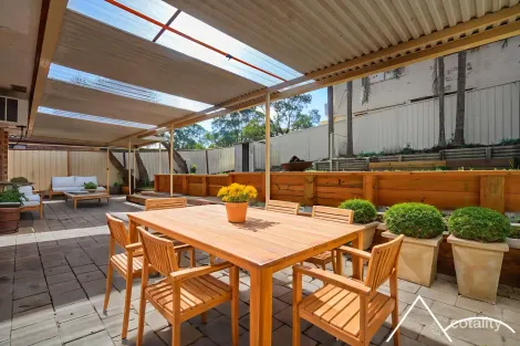 Property photo of 6 Kemp Place Minto NSW 2566