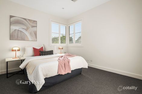 Property photo of 50 Orrong Crescent Caulfield North VIC 3161