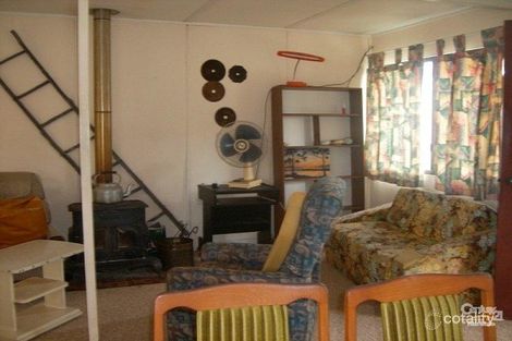 Property photo of 8 Golden Willow Drive Willows QLD 4702