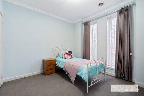 Property photo of 47 Northumberland Circuit Craigieburn VIC 3064