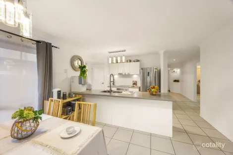 Property photo of 16 Cornelius Drive Augustine Heights QLD 4300