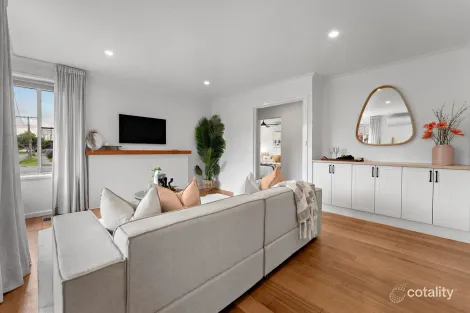 Property photo of 8 Broadbent Court Chelsea Heights VIC 3196