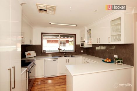 Property photo of 52 Undurra Drive Glenfield Park NSW 2650