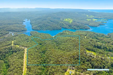 100 Hobbs Point Rd, Narooma, NSW 2546