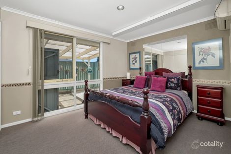 Property photo of 2 Magnolia Court Werribee VIC 3030