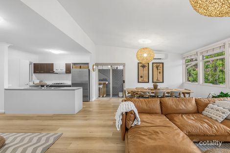 Property photo of 70 Greenway Circuit Mount Ommaney QLD 4074
