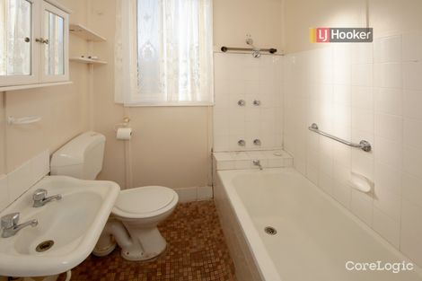 Property photo of 3 Phillip Avenue Mount Austin NSW 2650